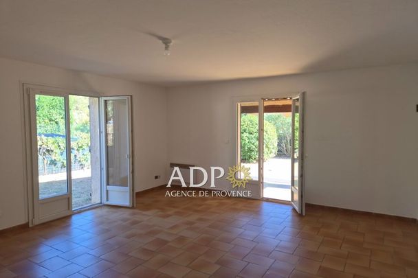 Location Maison 4 pièces 81m² PEGOMAS 06580 - Photo 1