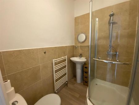 3 bedroom terraced house to rent - Photo 5