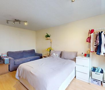 Greville Street, London, EC1N - Photo 3