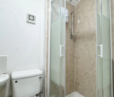 2 Bedroom Flat - Photo 5