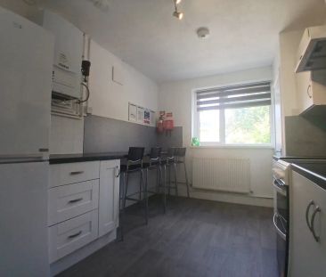 Semi-detached house to rent in Savery Close, Norwich, Norfolk - Photo 6
