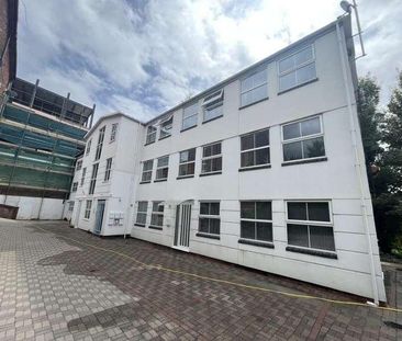West Wycombe Road, High Wycombe, HP11 - Photo 1