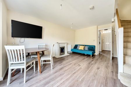 2 bedroom terraced house to rent - Photo 2