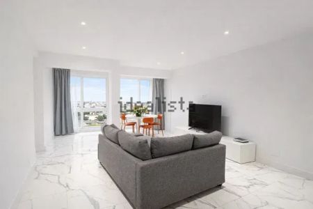 Alquiler de piso en Calle Jorge Manrique, 16 - Photo 3