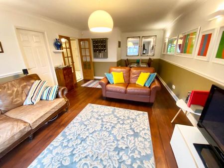 Linden Court, Hollin Lane, Leeds - Photo 4