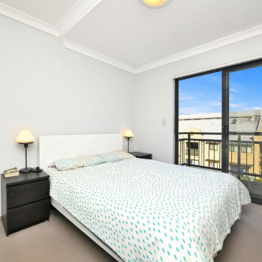 Resort Style Apartment Situated in an Iconic Setting - Photo 1