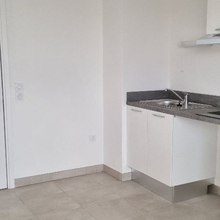 Studio - 25 m² - CASTELNAU-LE-LEZ, - Photo 4