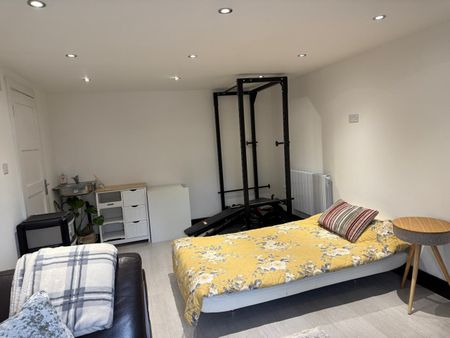 Studio Flat, Clewer Crescent, HA3 - Photo 2