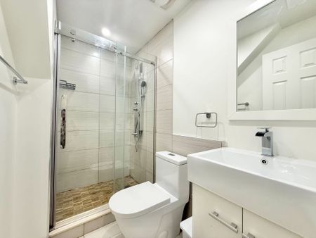For Lease - 8 Rusholme Park Crescent Unit# Main, Toronto, Ontario - Photo 4