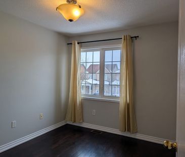 For Lease - 77 Rainbow Valley Crescent, Markham, Ontario - Photo 1