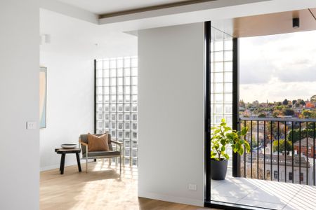 8/10 Newburgh Pl, Hawthorn - Photo 2