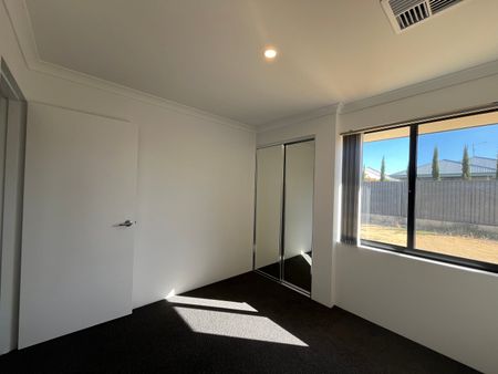 26 Popran Street, Baldivis WA 6171 - House For Rent | Domain - Photo 5