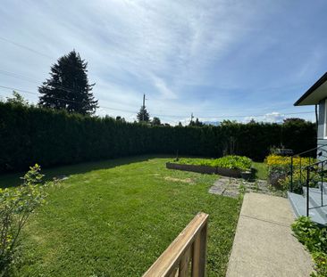 Fully Renovated Home! - Photo 4