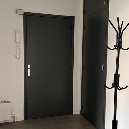 Location Appartement 4 pièces 86 m2 à Rodez - Photo 4