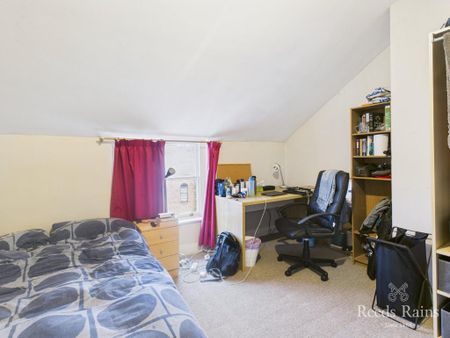 4 bedroom terraced house to rent - Photo 2