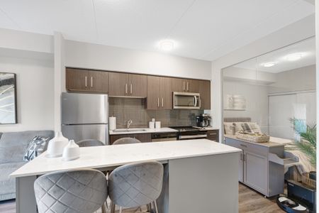 For Lease - 15 Queen Street Unit# 1009, Hamilton, Ontario - Photo 2