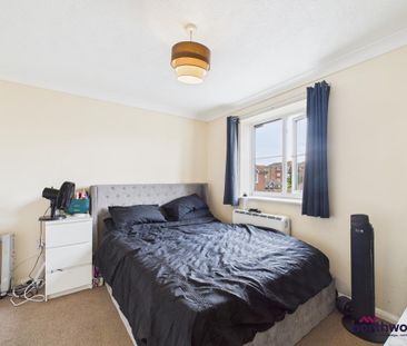 2 bedroom end of terrace house to rent - Photo 5