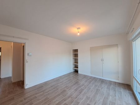 Location Appartement 4 pièces 73m² TROYES 10000 - Photo 3