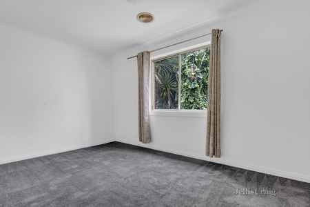 1/10 Cooper Street, Brunswick West - Photo 2