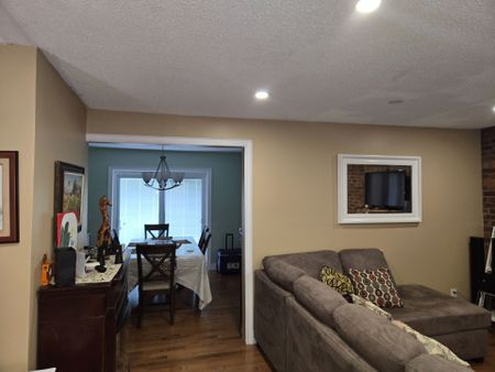 For Lease - 6042 Highway 9 Highway, Caledon, Ontario - Photo 2