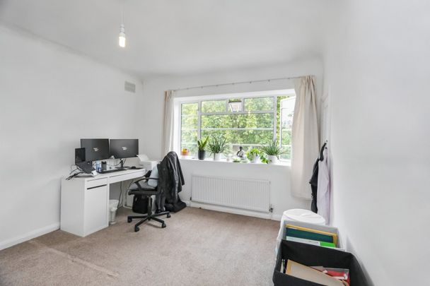 Claremont Road, Surbiton, KT6 - Photo 1