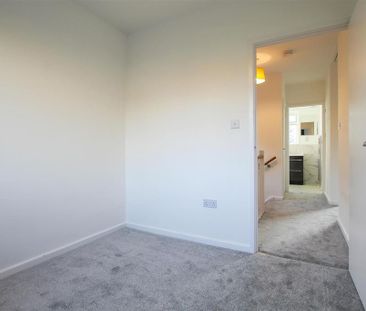 3 bedroom detached house to rent - Photo 5