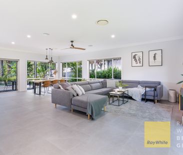 6 Strathford Court, Parkwood QLD 4214 - House For Rent | Domain - Photo 1