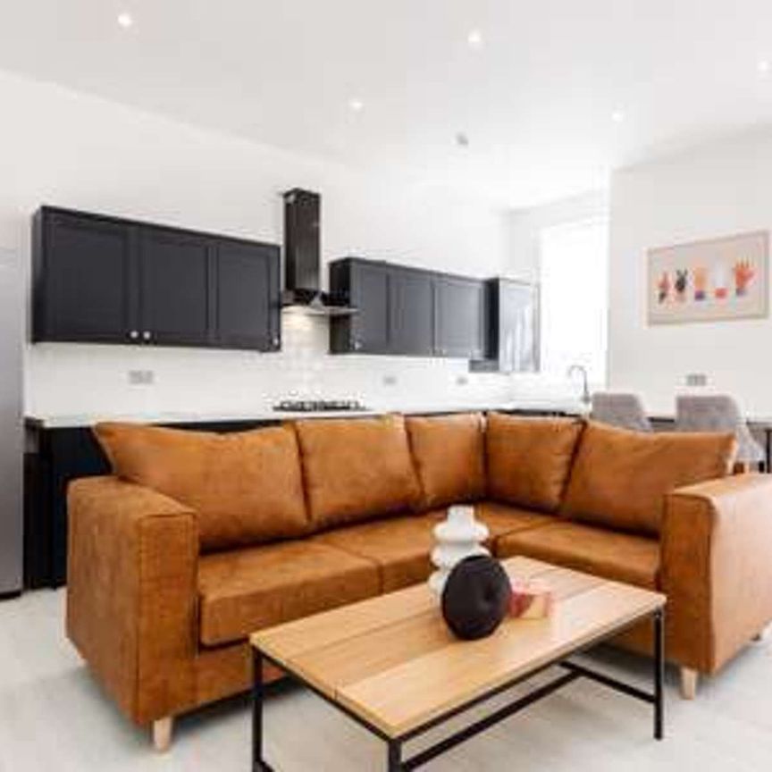 Aigburth Road Room 5 - Photo 2