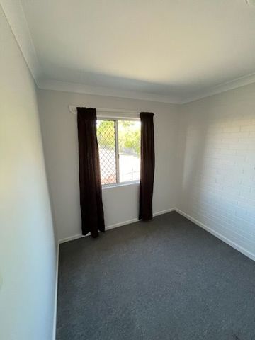 2 BEDROOM UNIT CENTRALLY LOCATED - Photo 4