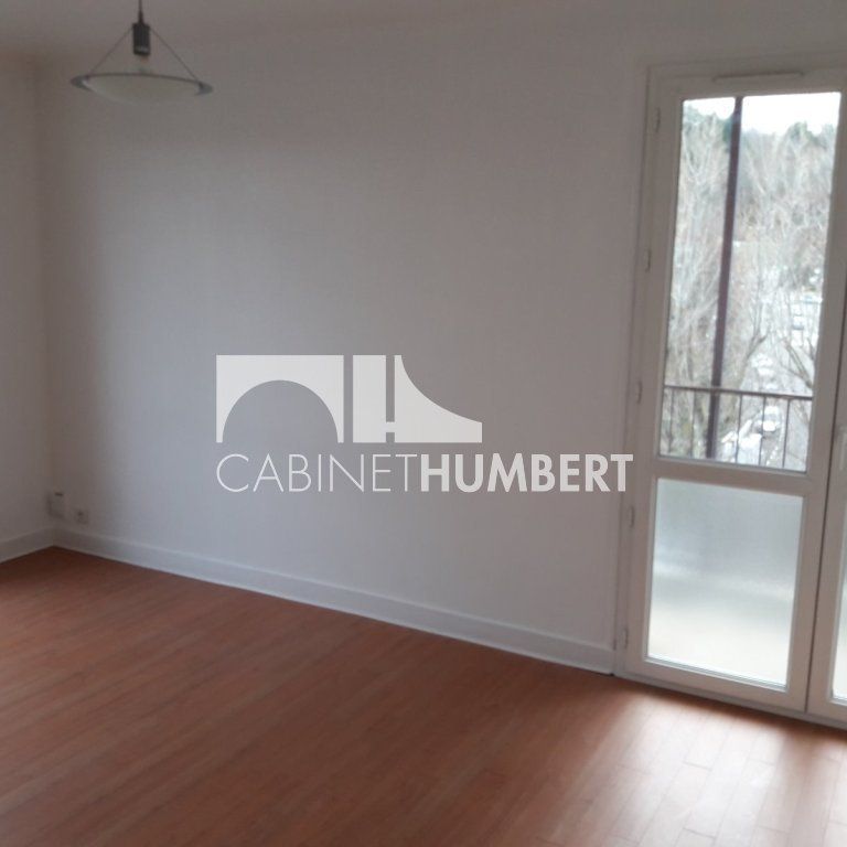 Location Appartement 1 pièce 37m² ST ETIENNE 42000 - Photo 1