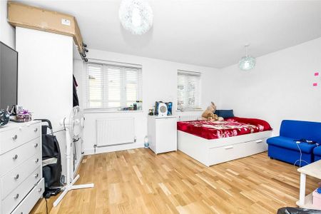 3 bedroom terraced house to rent - Photo 5