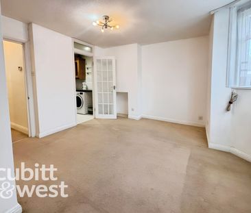 1 bedroom ground flat to rent - Photo 2