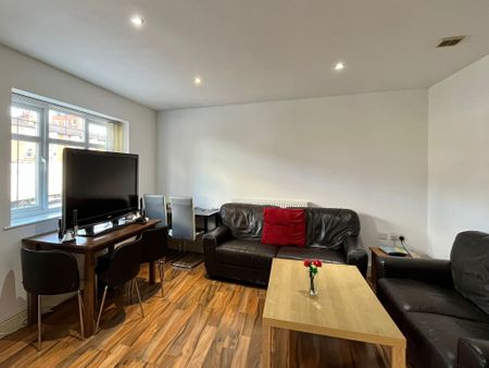 Flat 6, Bawas Place, NG7 3NW, NOTTINGHAM - Photo 3