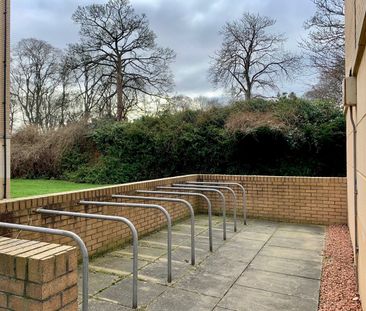 2 Bed Flat, Tytler Gardens, EH8 - Photo 3