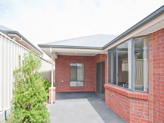 Modern and Spacious 3 Bedroom Home with Ensuite&comma; Close to Everything&excl; - Photo 1