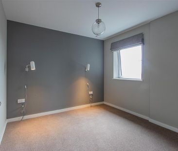 3 bedroom apartment to rent - Photo 5