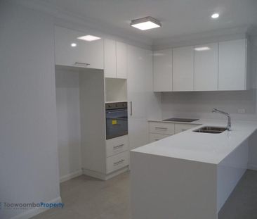 2/9 Cranley Street, 4350, South Toowoomba Qld - Photo 3