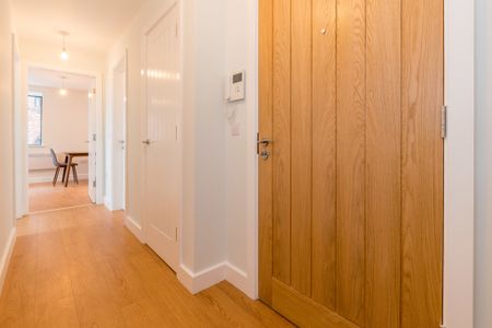 Victoria Riverside, Leeds - Photo 2