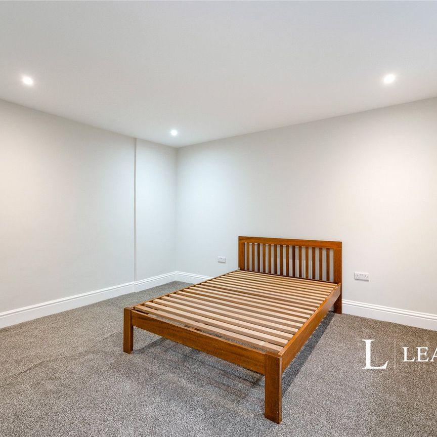 1 bedroom apartment to rent 15 Yarborough Road, Southsea, PO5 - Photo 1