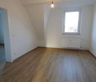 *** Charmante, modernisierte Altbauwohnung im gemütlichen Dachgesch... - Foto 1