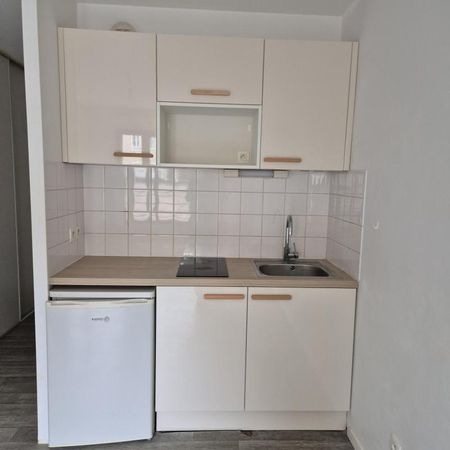 Location Appartement 1 pièce 23m² NANTES 44000 - Photo 2