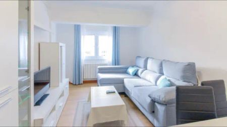 Piso en alquiler en Centro - Photo 2