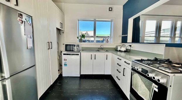 Charming Character Home in the Heart of Napier! - Photo 1