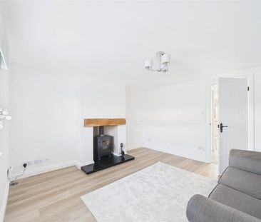 2 bedroom cottage to rent - Photo 2