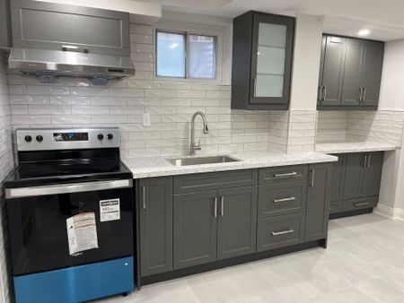 For Lease - 17 Applemore Road Unit# Basement, Toronto, Ontario - Photo 2