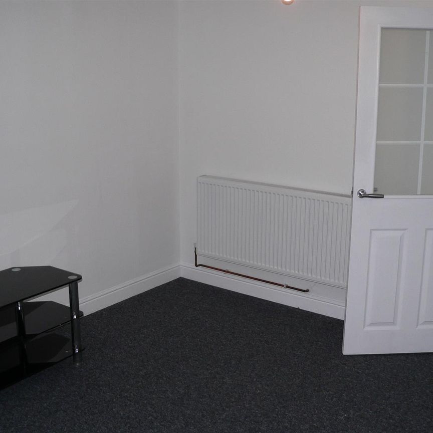 Brook Farm Walk, Birmingham - Photo 1