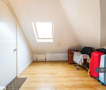 1 bedroom in a house share to rent - Photo 6