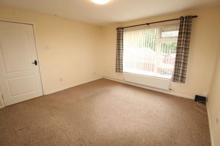 10e Woodland Crescent, BT379QQ - Photo 2