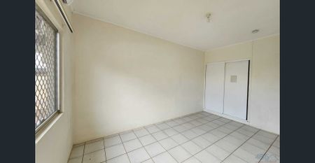 Comfortable and spacious - One bedroom unit - Photo 2