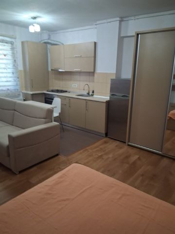 Ofer spre închiriere garsonieră în zona Unirii-Camera de Comerț - Photo 5